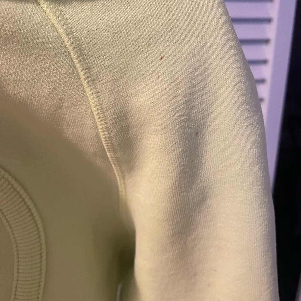 Green lululemon scuba hoodie - Picture 3 of 4